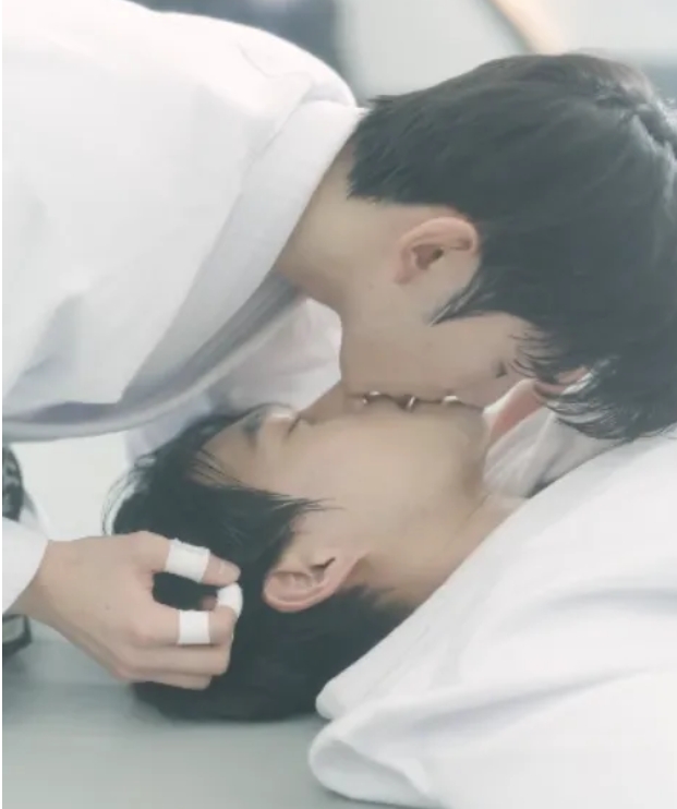 《一本抱紧我》柔道队的故事,颜值不错,身材不错-51虹马