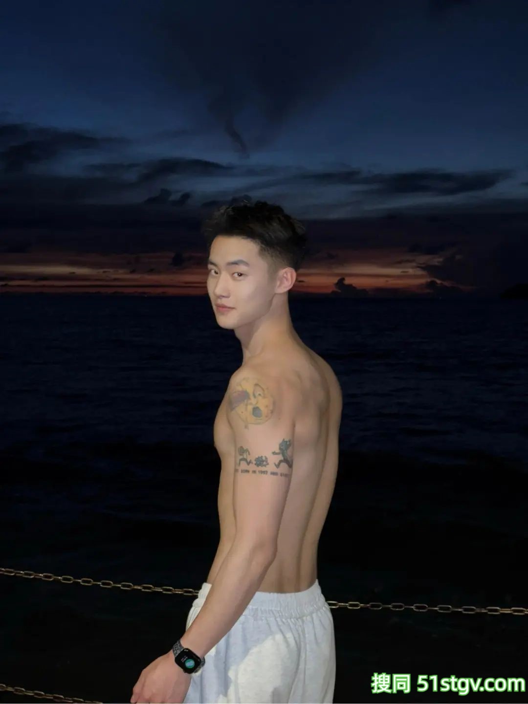 瘦瘦帅帅的小哥哥，杜可疯 - 51虹马