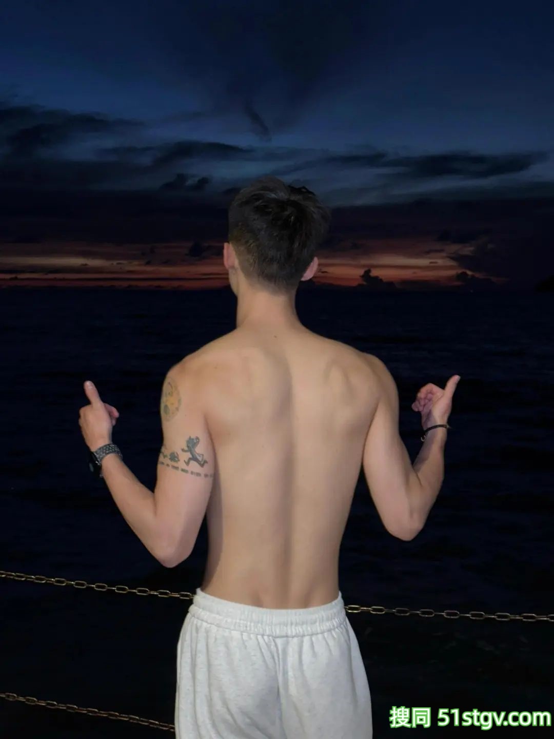 瘦瘦帅帅的小哥哥，杜可疯 - 51虹马