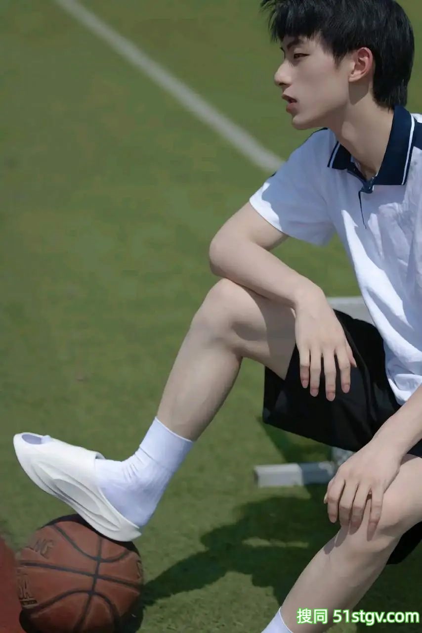 青纯帅气男大，小昊同学 - 51虹马