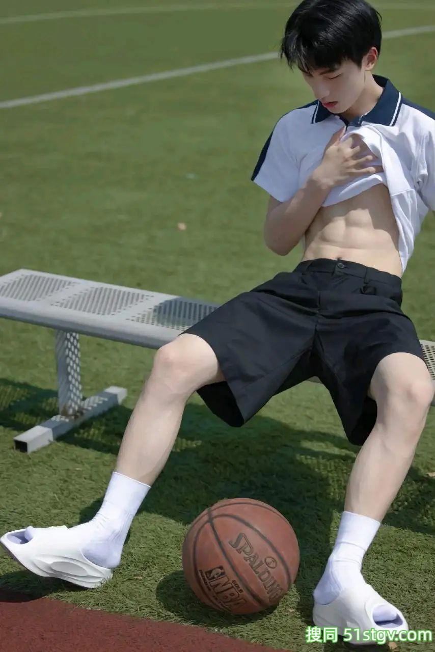 青纯帅气男大，小昊同学 - 51虹马