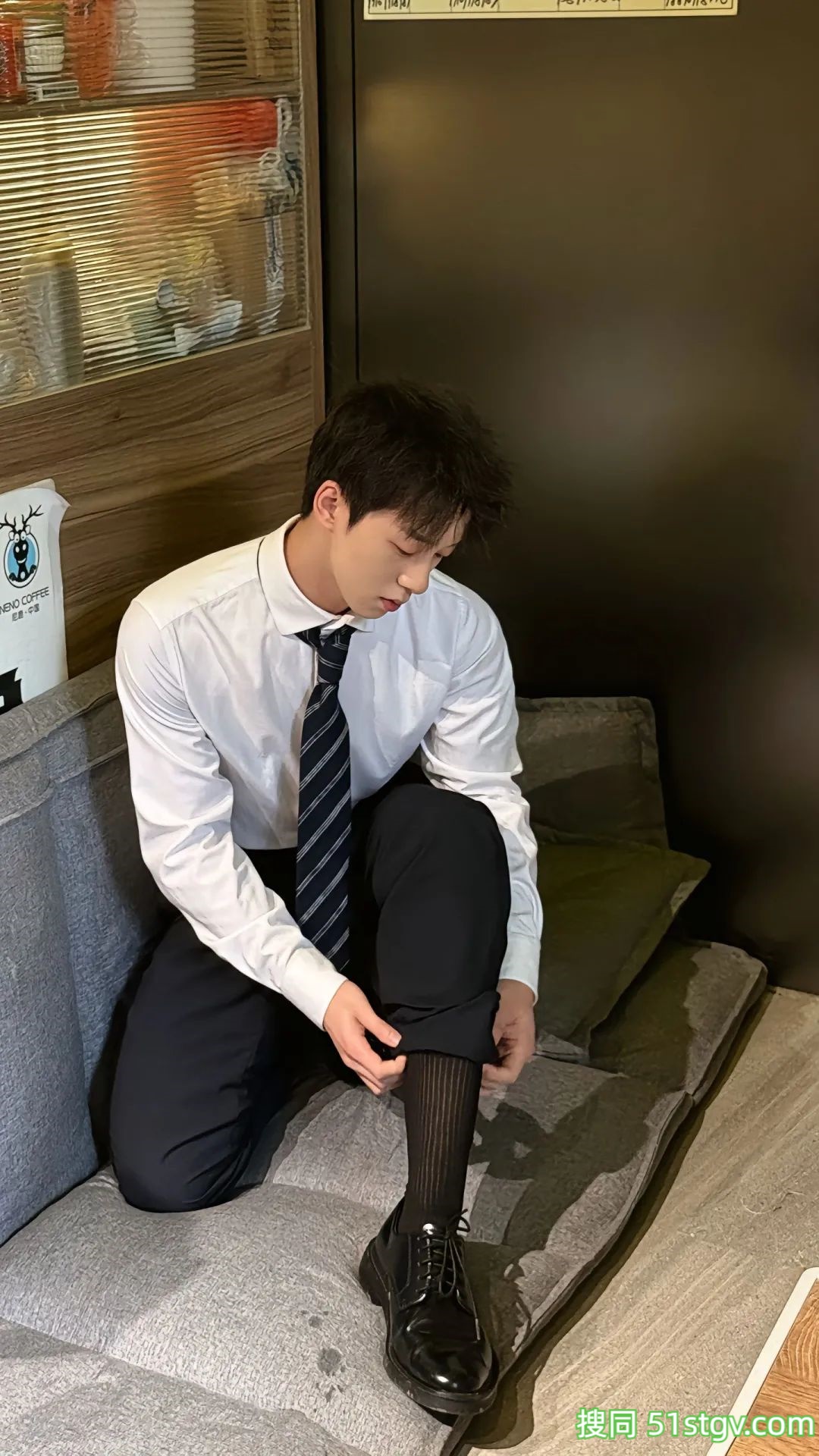 【帅哥图集】正装小哥哥，于航麟 - 51虹马