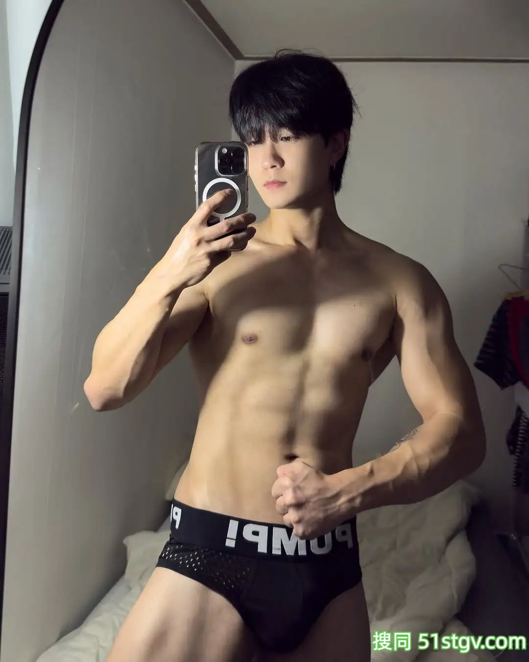 白白净净的小奶狗，爱健身，身材超好 - 51虹马