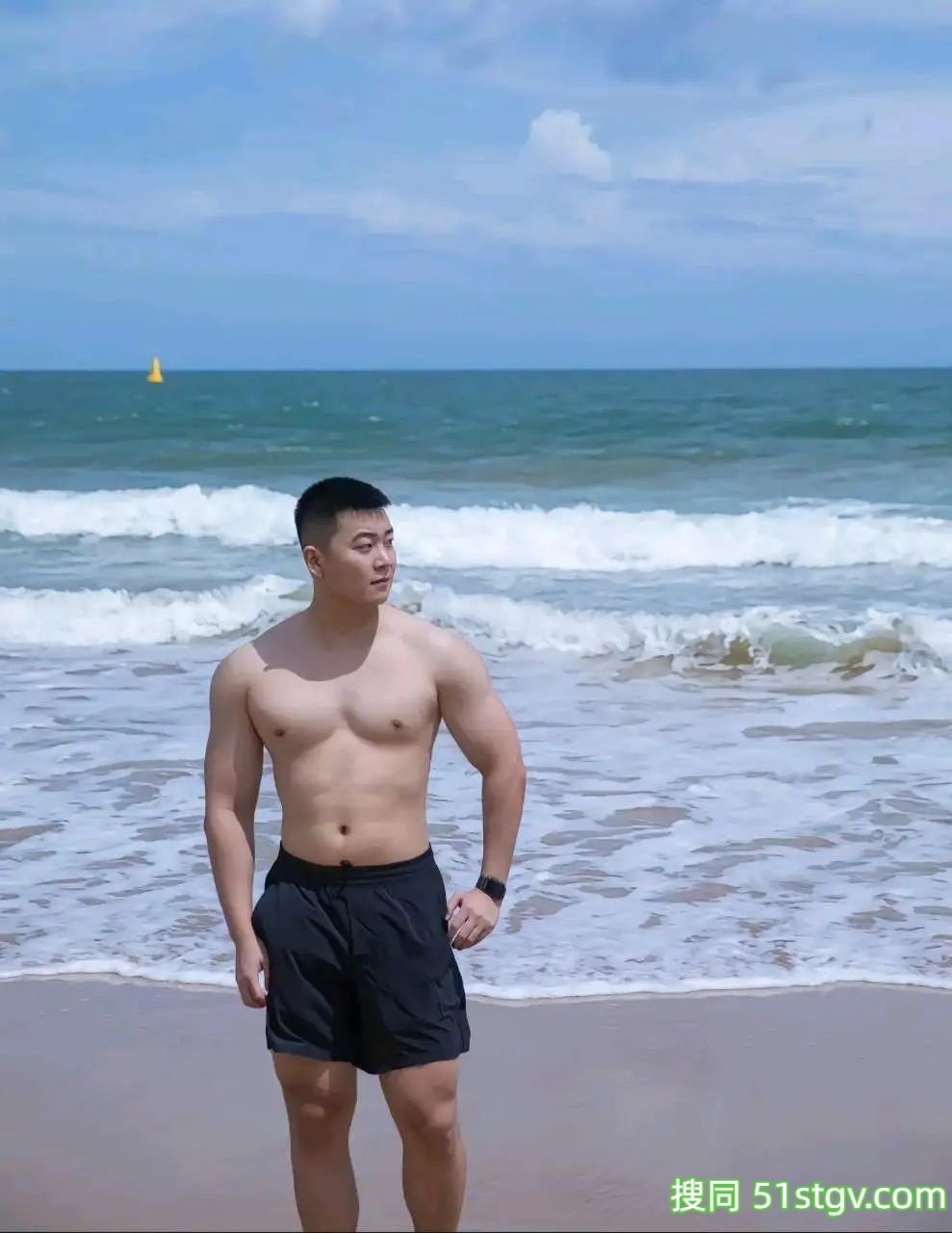 地铁遇到壮壮帅帅的小哥哥 - 51虹马