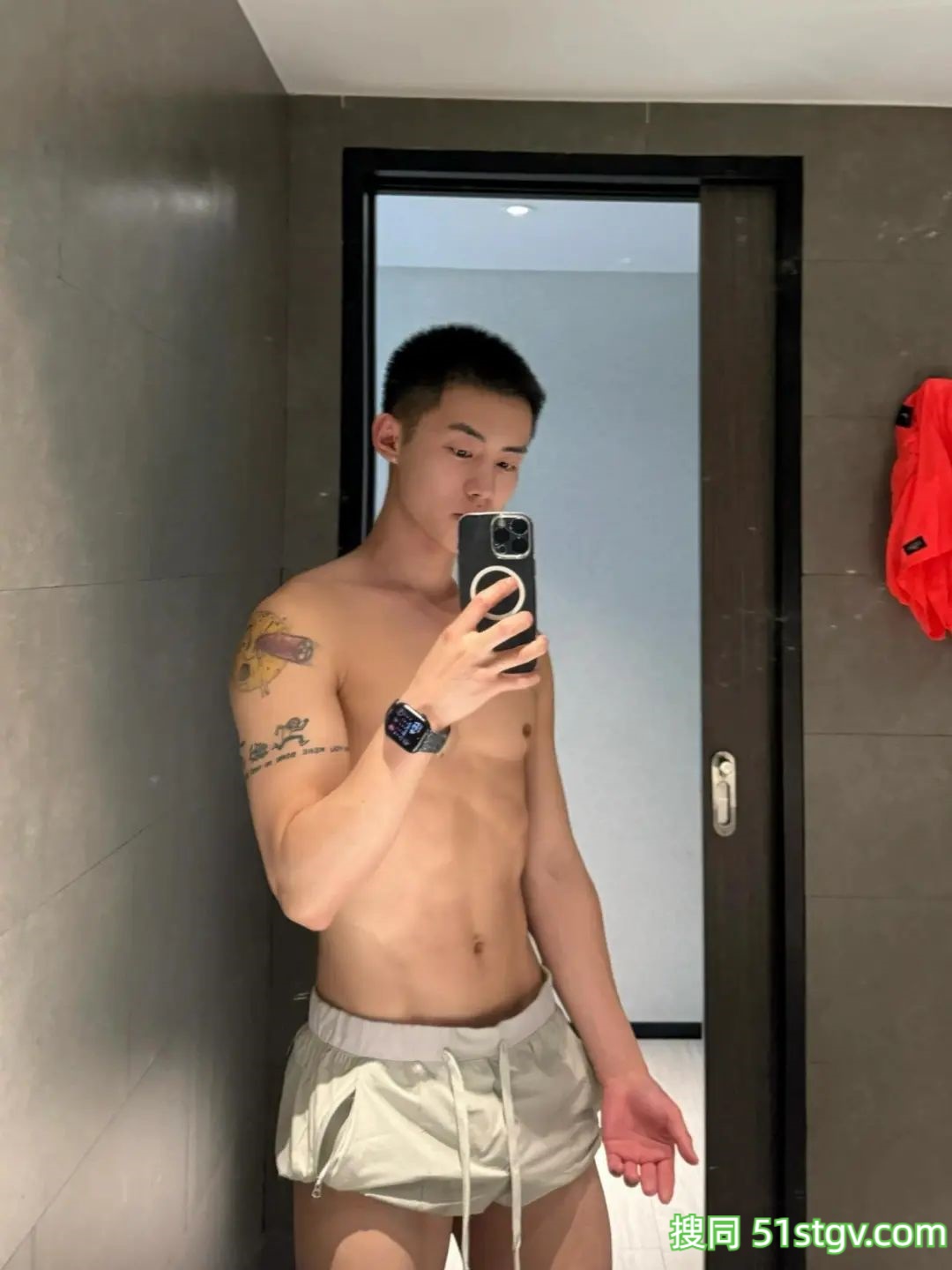 瘦瘦帅帅的小哥哥，杜可疯 - 51虹马