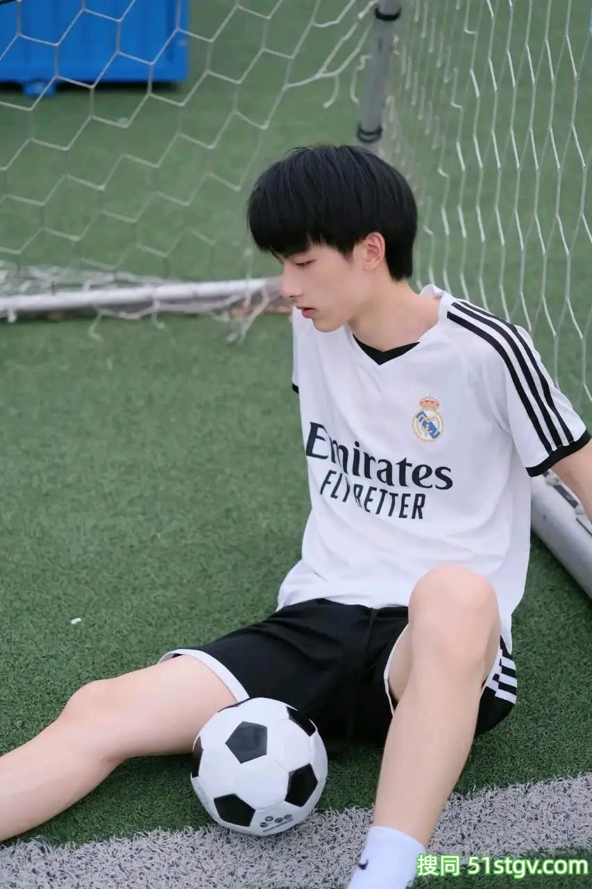 青纯帅气男大，小昊同学 - 51虹马