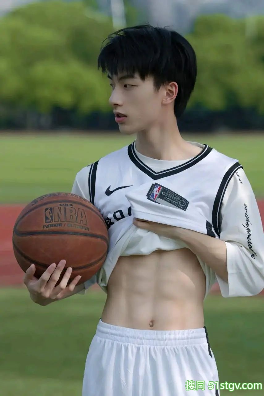 青纯帅气男大，小昊同学 - 51虹马