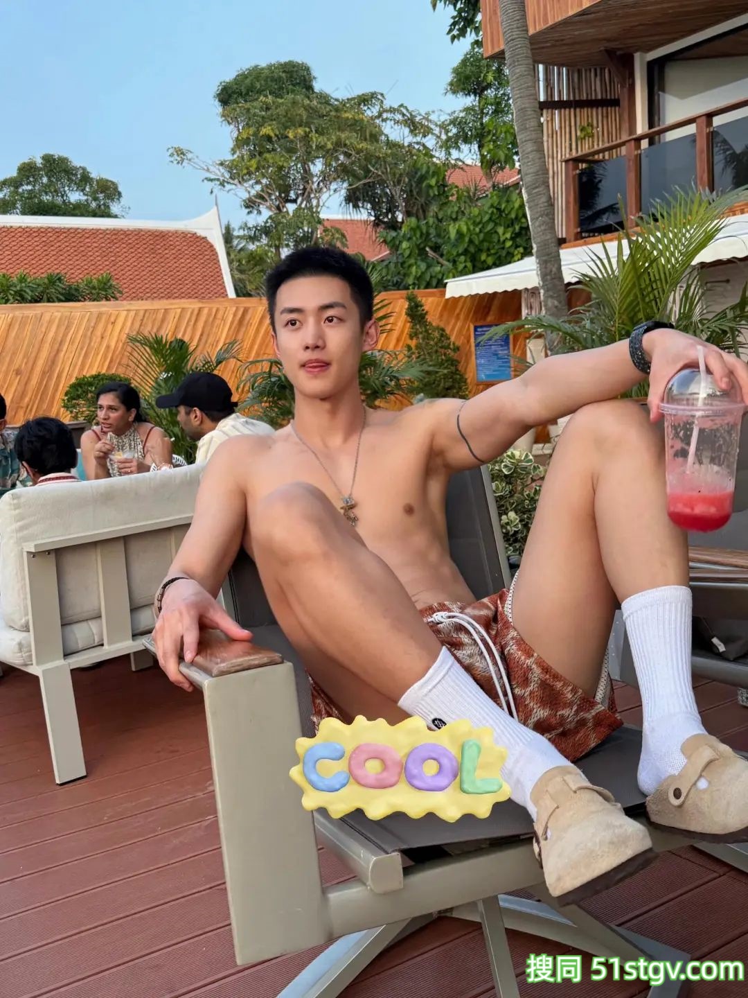 瘦瘦帅帅的小哥哥，杜可疯 - 51虹马