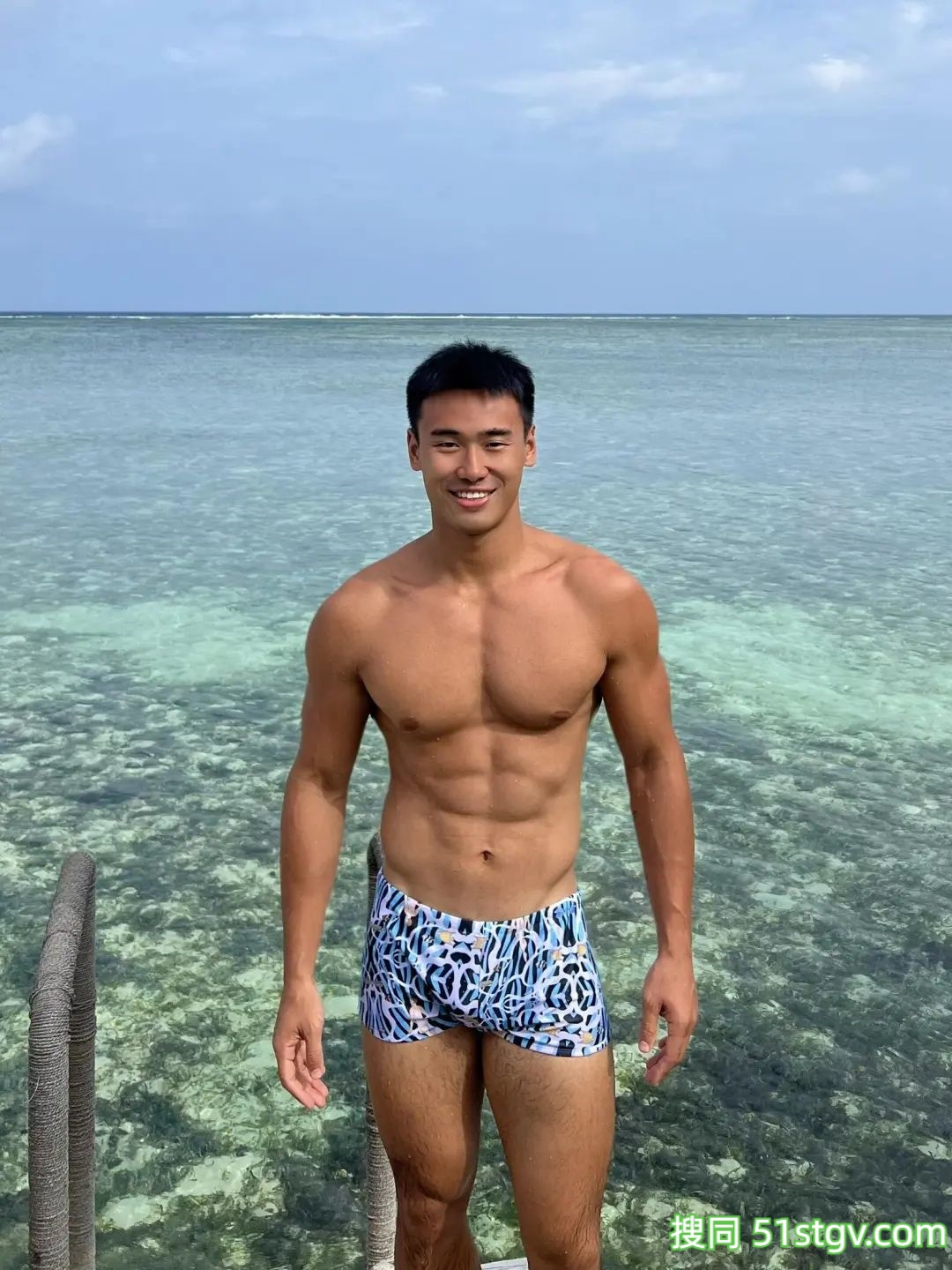 黑皮体育生，憨憨帅帅的小哥哥 - 51虹马