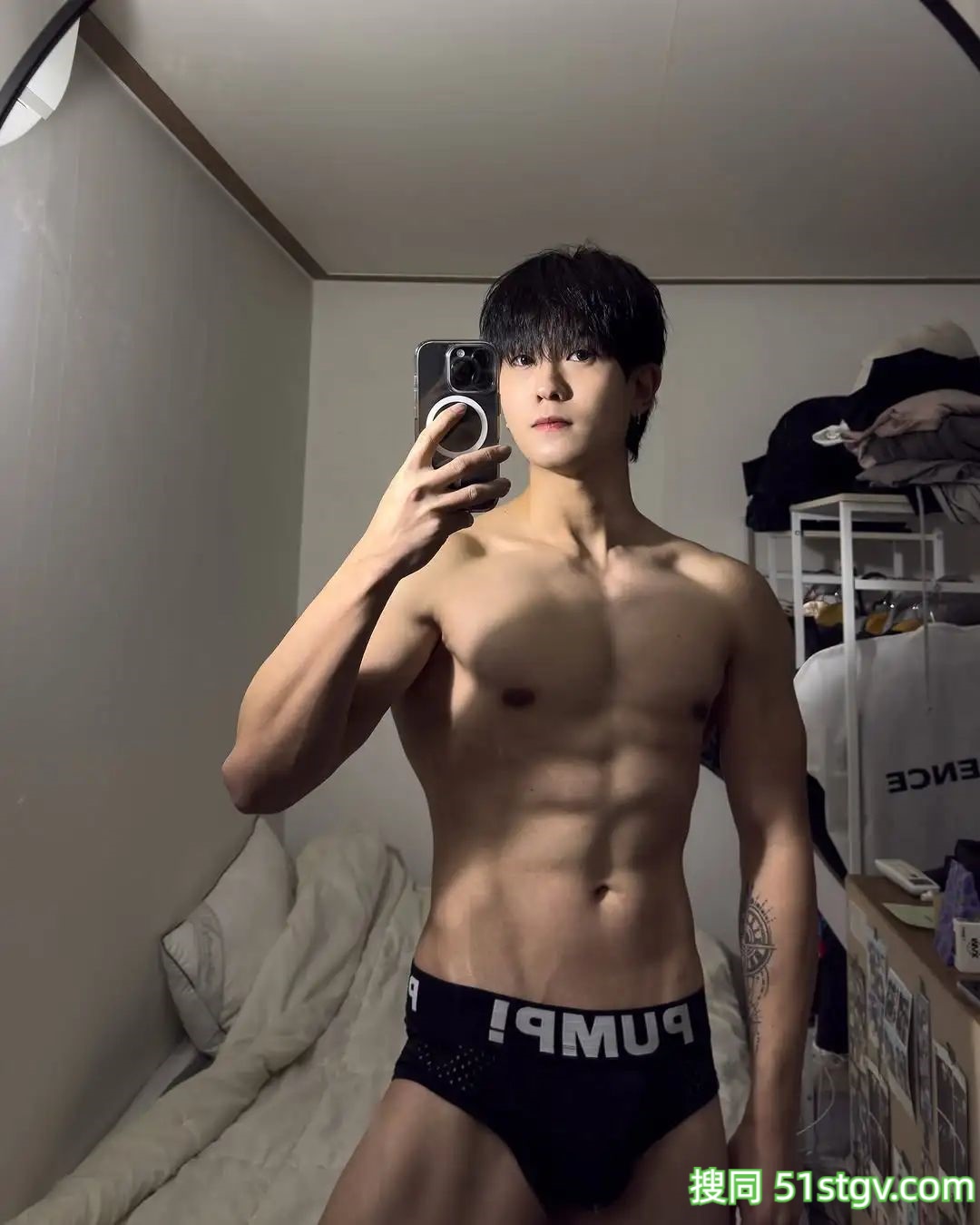 白白净净的小奶狗，爱健身，身材超好 - 51虹马