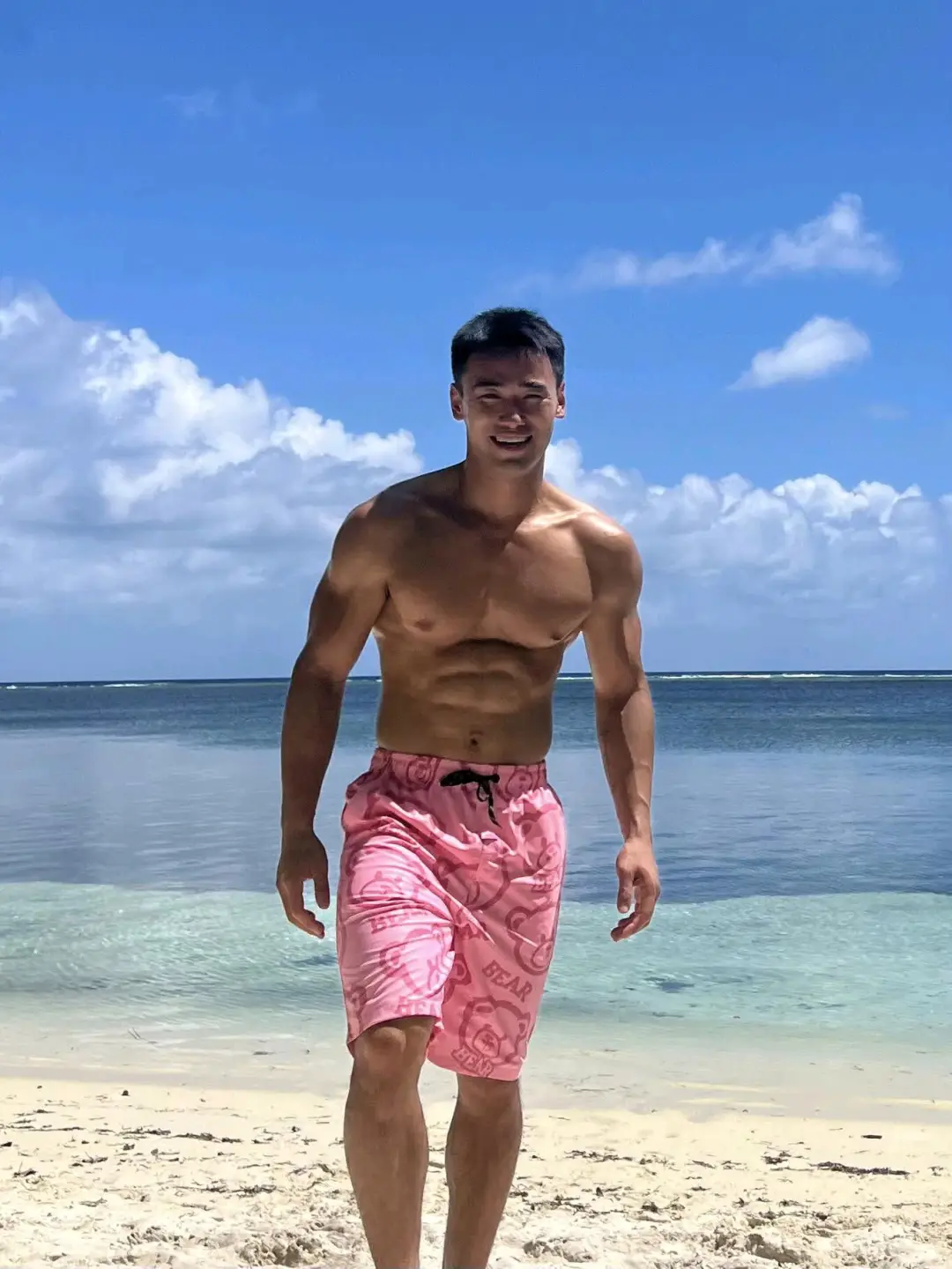 黑皮体育生，憨憨帅帅的小哥哥 - 51虹马