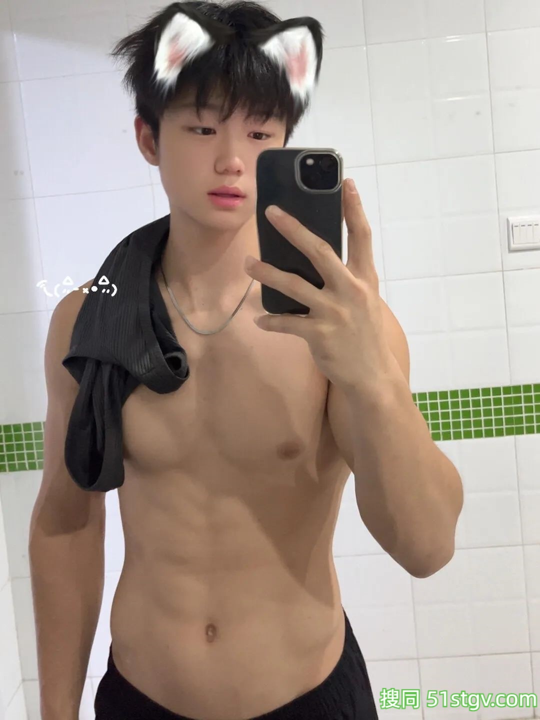 童颜巨肌，帅帅的小哥哥，还是运动员 - 51虹马