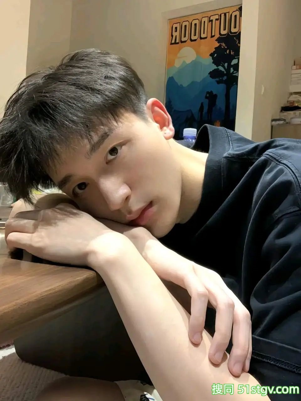 高颜值帅哥，一眼万年的那种 - 51虹马