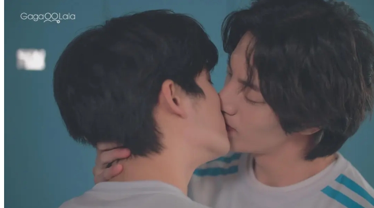 《全偶像足球队》过气艺人狂攻x足球队健气粉丝受 - 51虹马