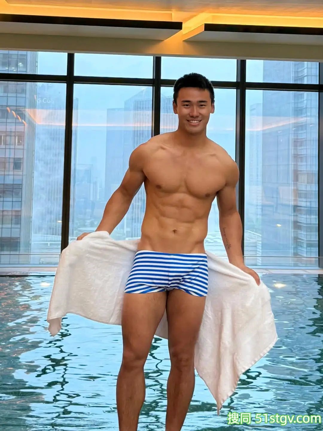 黑皮体育生，憨憨帅帅的小哥哥 - 51虹马