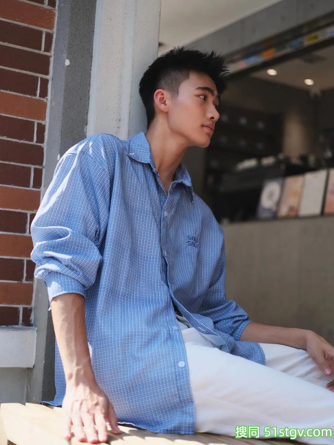 188cm可狼可奶黑皮体育生 - 51虹马