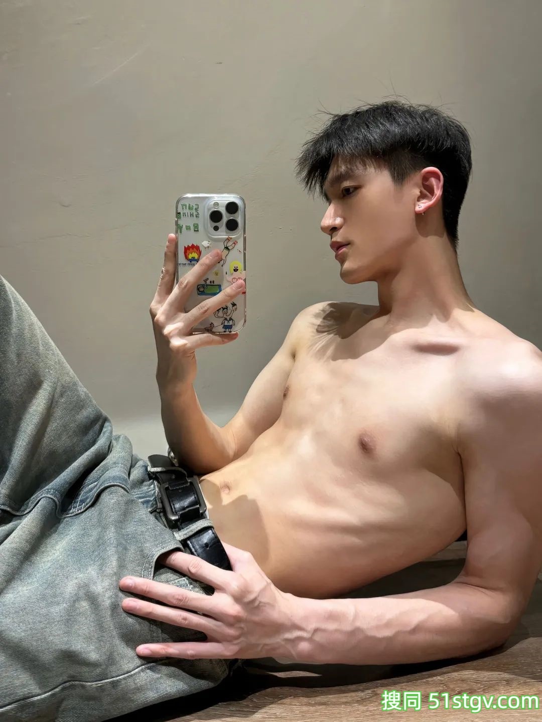 高颜值帅哥，一眼万年的那种 - 51虹马