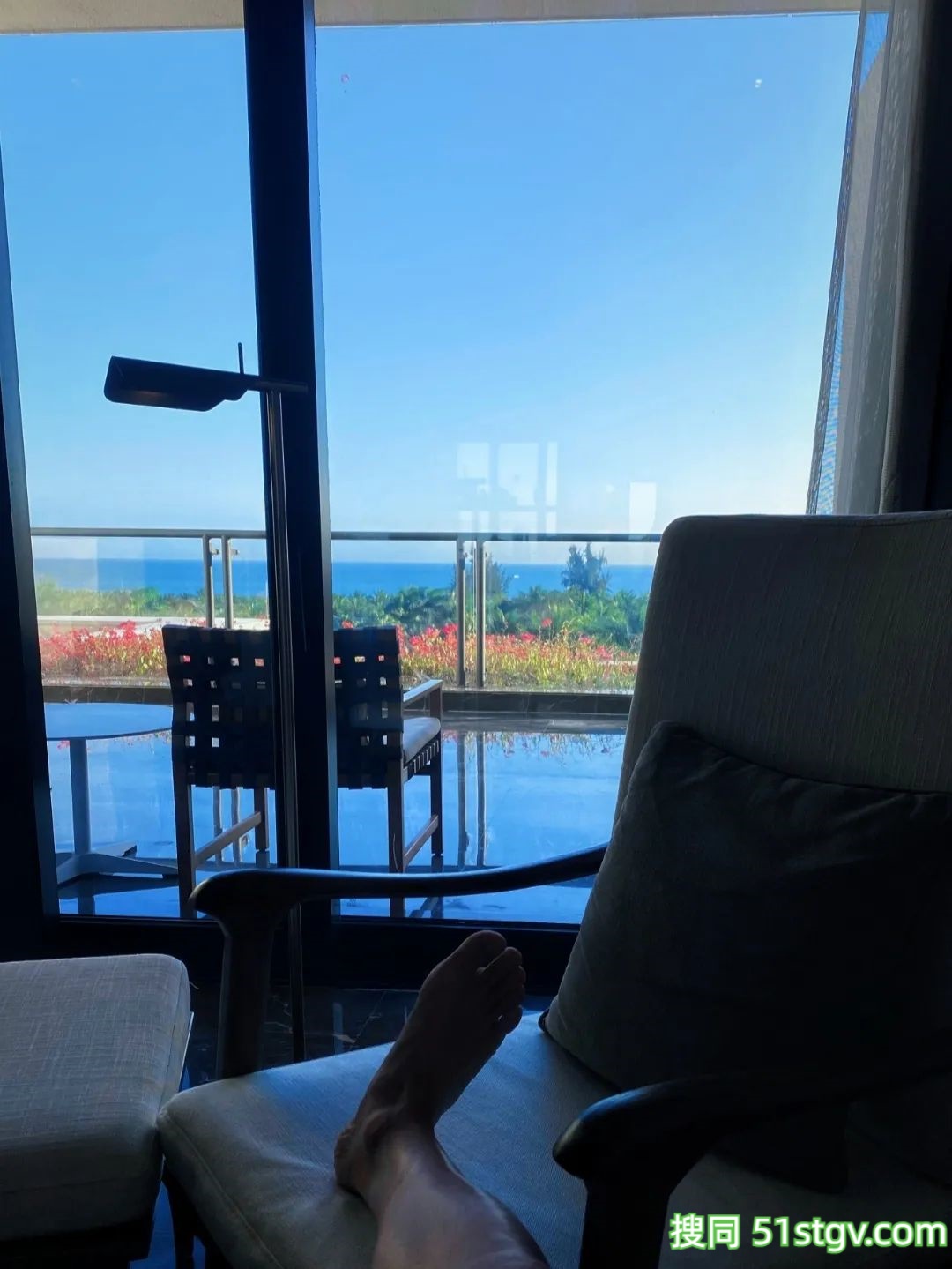 小帅哥，海边度假玩水 - 51虹马