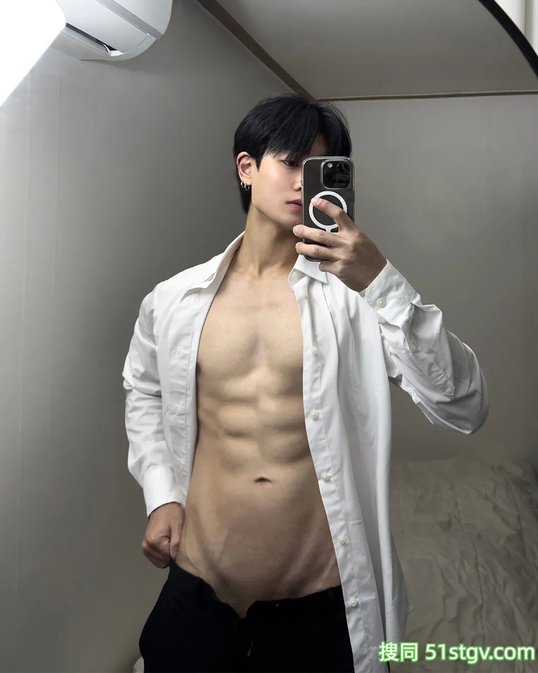 白白净净的小奶狗，爱健身，身材超好 - 51虹马