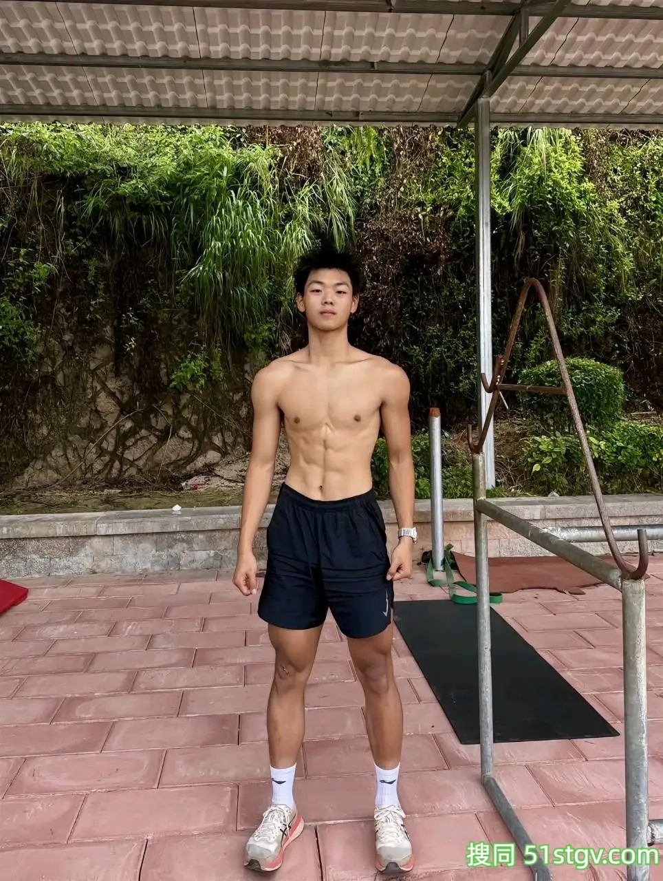 体育生的训练日常 - 51虹马