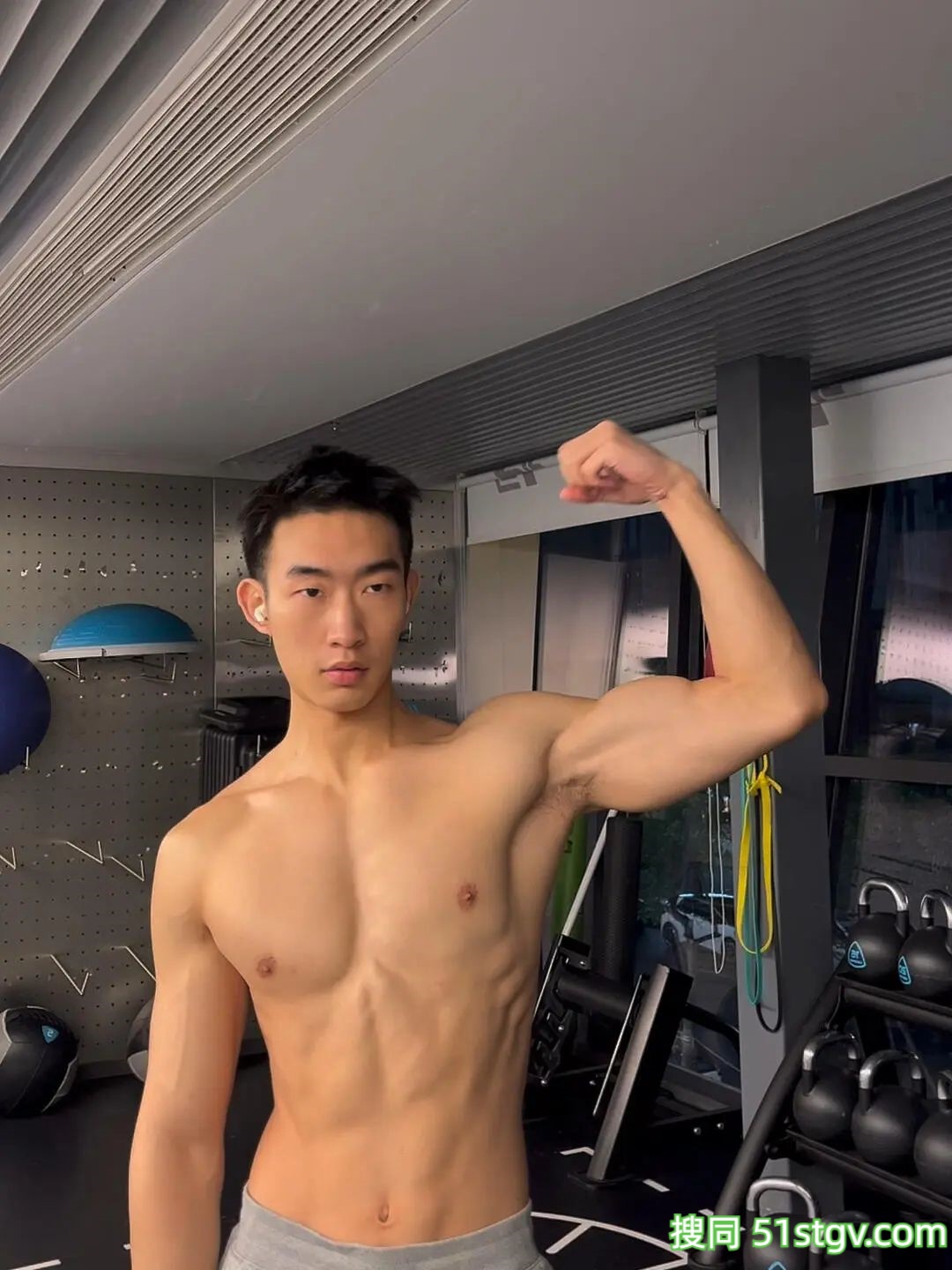 四川成都的帅哥，熊浩浩-51虹马