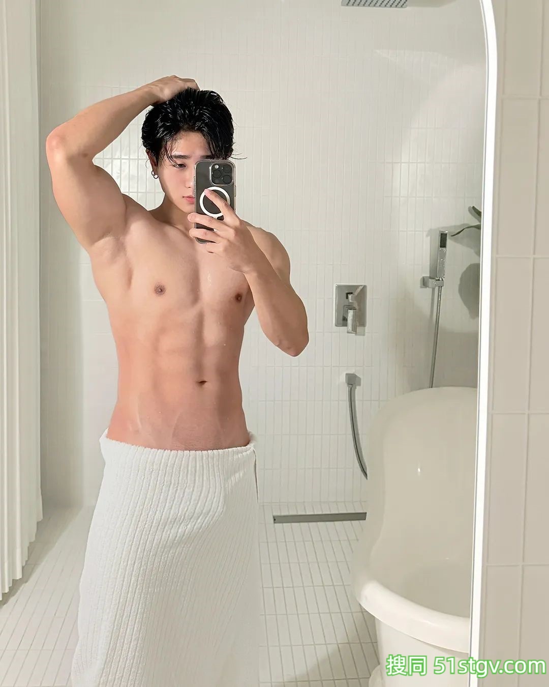 白白净净的小奶狗，爱健身，身材超好 - 51虹马