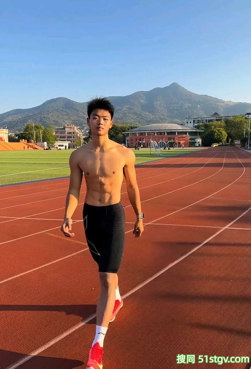 体育生的训练日常-51虹马