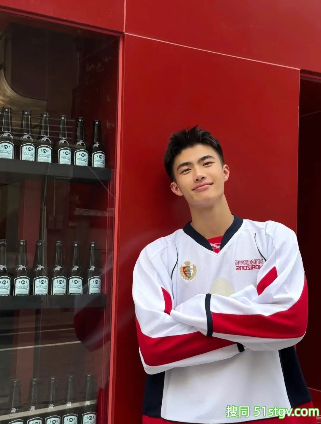 188cm可狼可奶黑皮体育生 - 51虹马