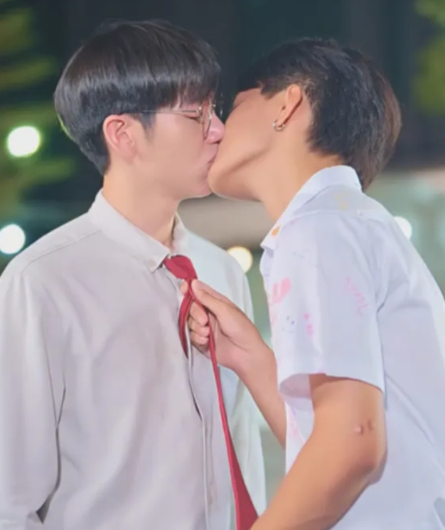 《我的老师我的爱》校霸年下攻x白兔老师受 - 51虹马