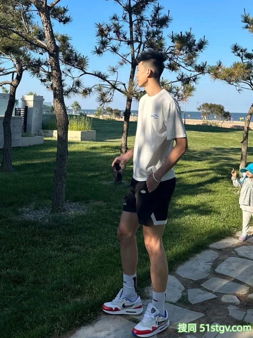 大长腿帅哥，体育生 - 51虹马