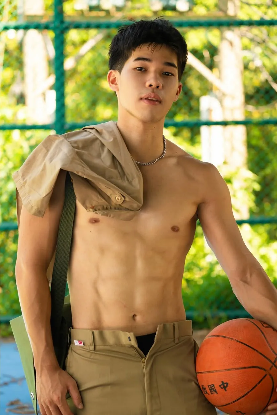 腹肌学长,有点泰国男生的风格-51虹马