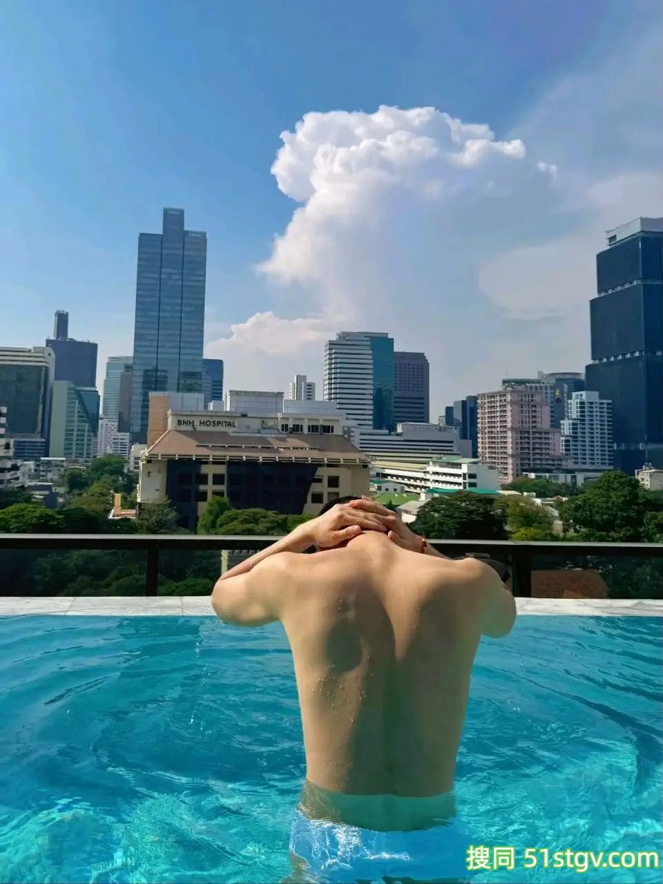 单眼皮小帅哥，有点可爱有点萌帅 - 51虹马