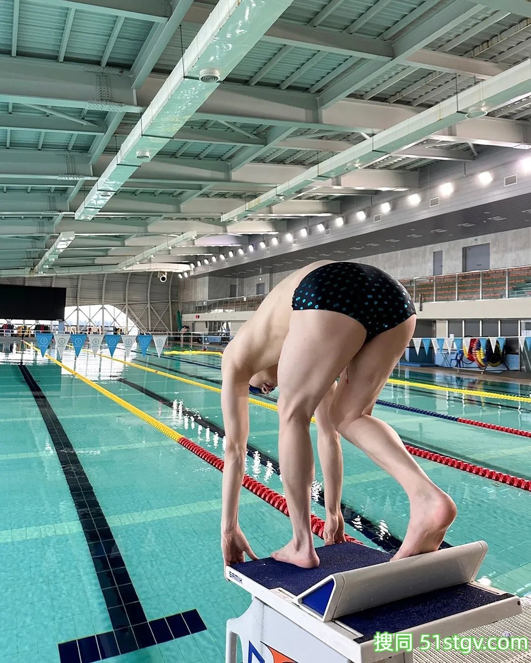 长腿小哥哥，游泳运动员 - 51虹马