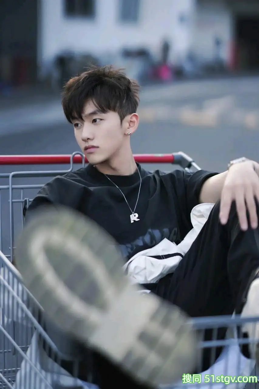 小奶狗有大肌肉-51虹马