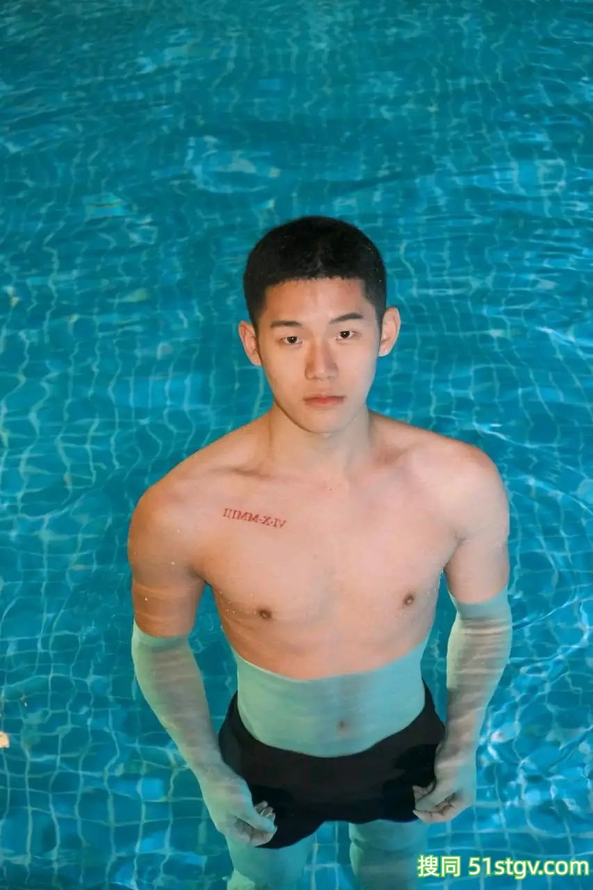 单眼皮小帅哥，有点可爱有点萌帅 - 51虹马