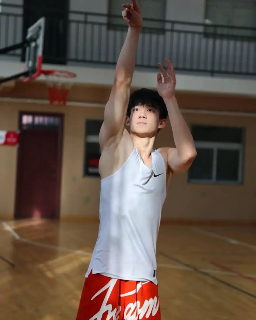 篮球体育生，意气风发 - 51虹马