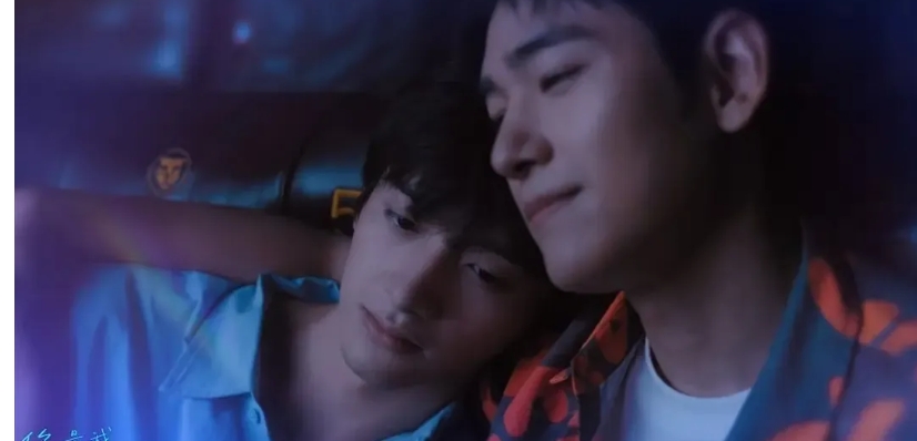 《你是我目光里的星》过气偶像x素人粉丝 - 51虹马 《你是我目光里的星》过气偶像x素人粉丝 - 51虹马