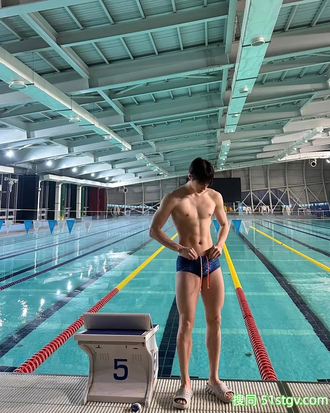 长腿小哥哥，游泳运动员 - 51虹马