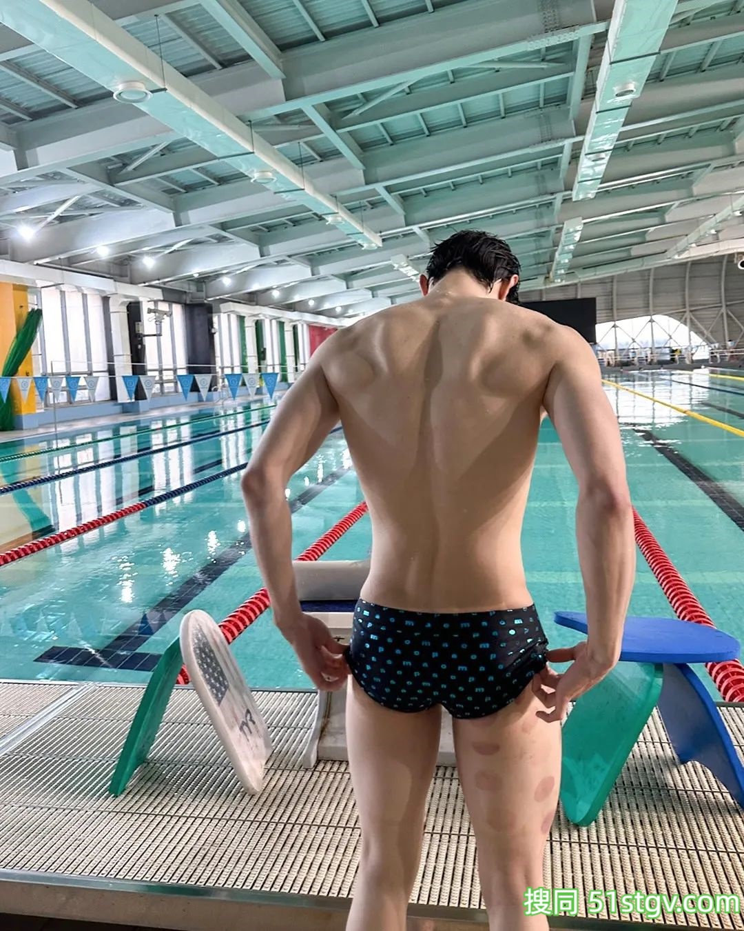 长腿小哥哥，游泳运动员 - 51虹马
