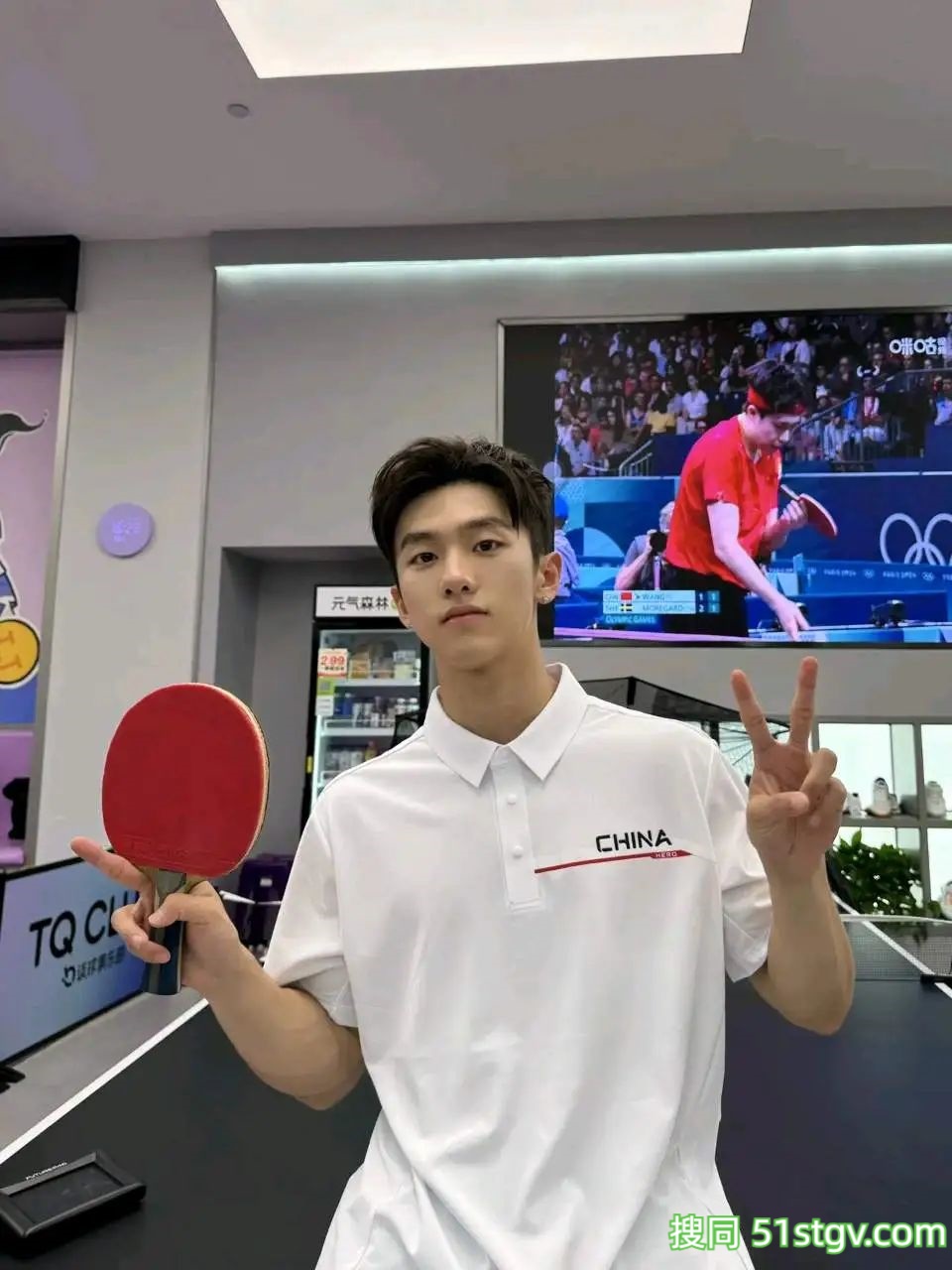 小奶狗有大肌肉 - 51虹马