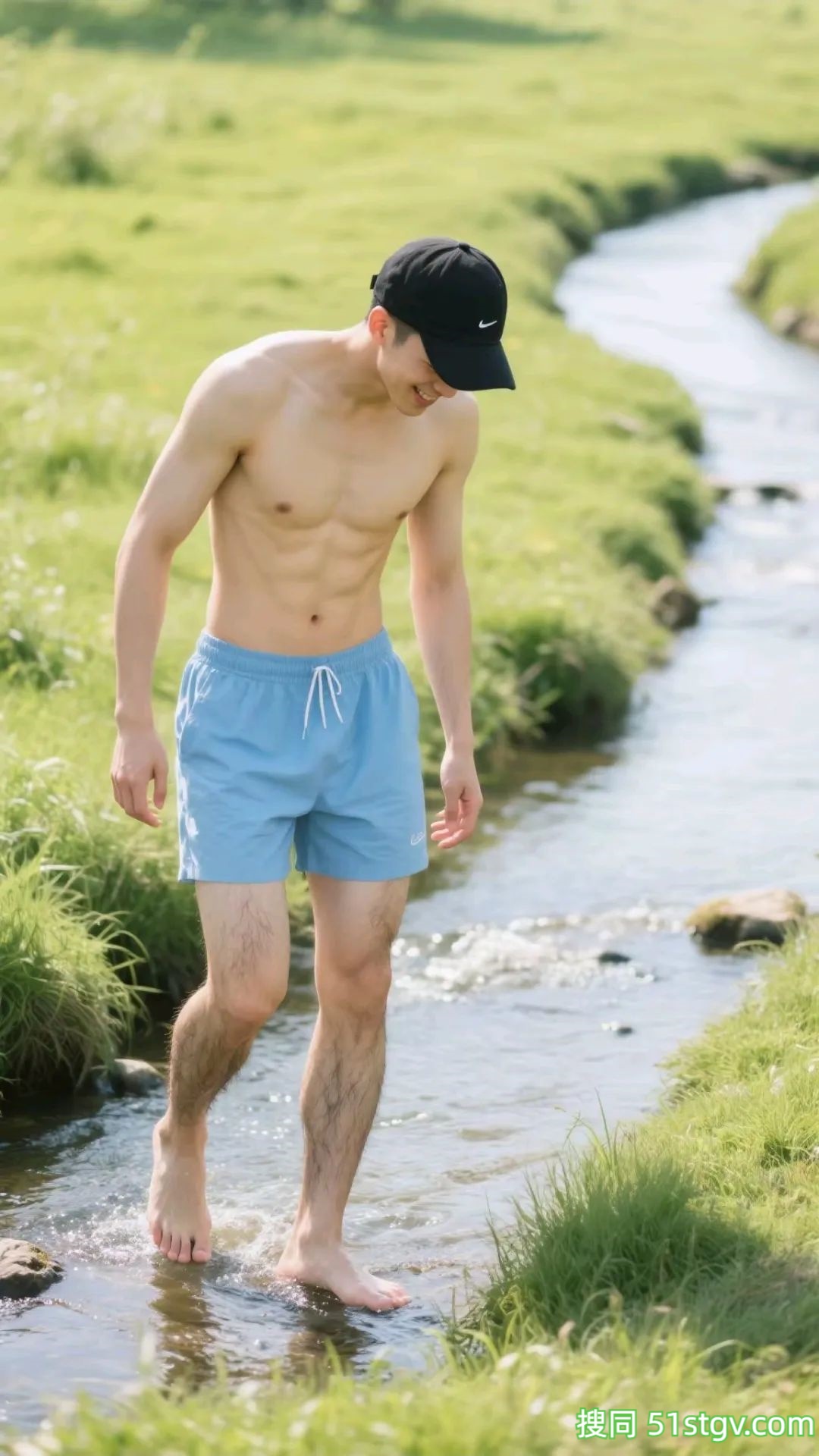 小哥哥果园摘荔枝，好诱人 - 51虹马