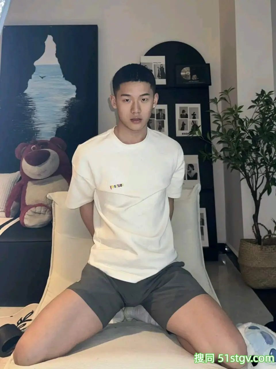 单眼皮小帅哥，有点可爱有点萌帅 - 51虹马