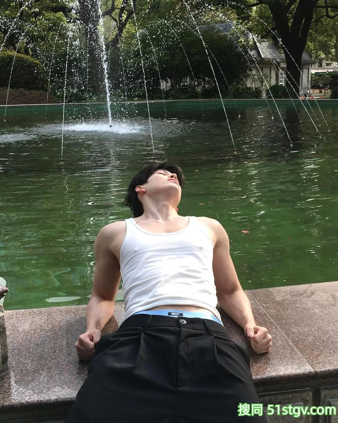 粉粉嫩嫩的，白皙帅哥 - 51虹马