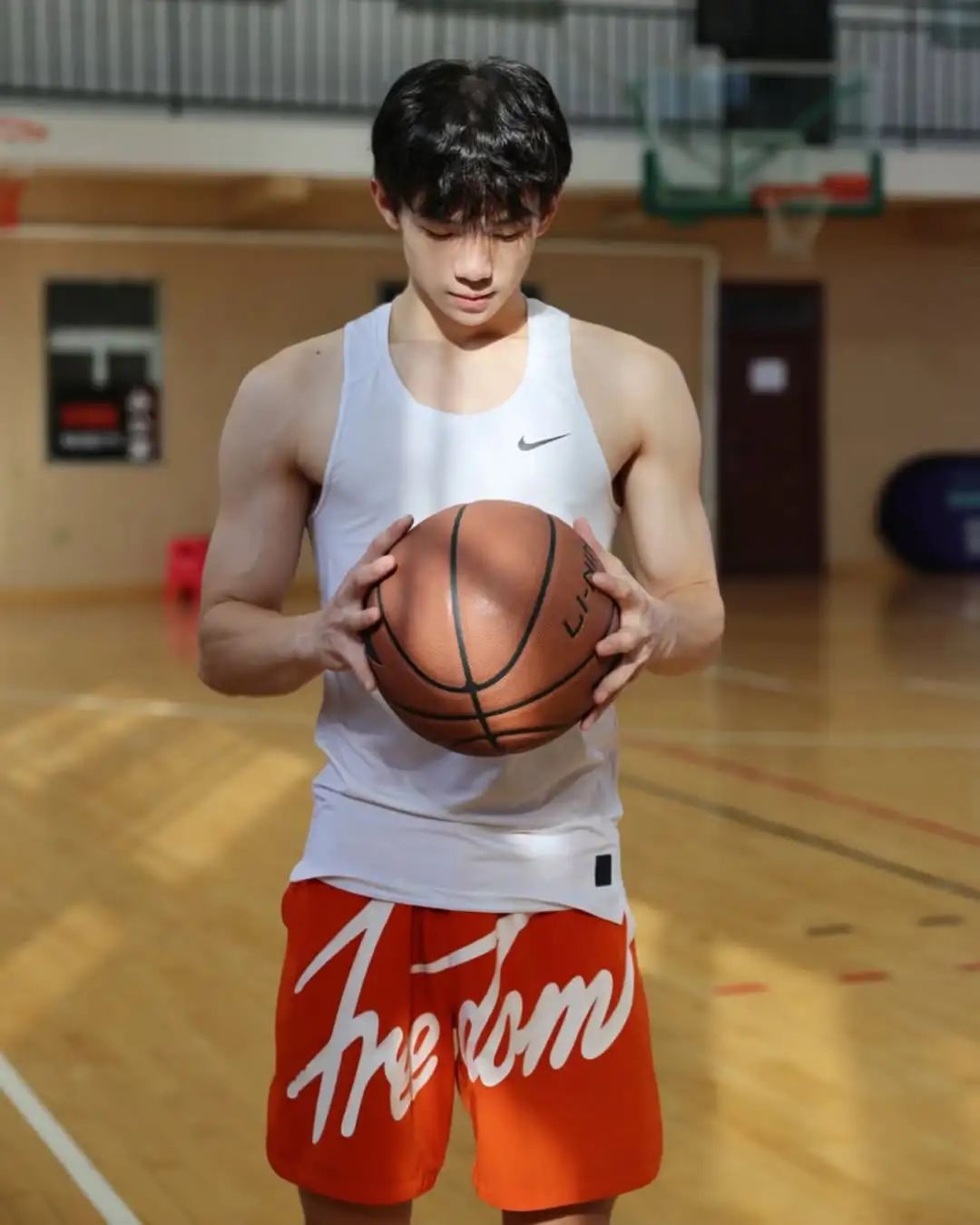 篮球体育生，意气风发 - 51虹马