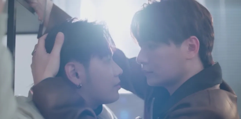 《旧爱重燃》狮子暖暖主演，剧情很快，第一集就亲亲分手 - 51虹马