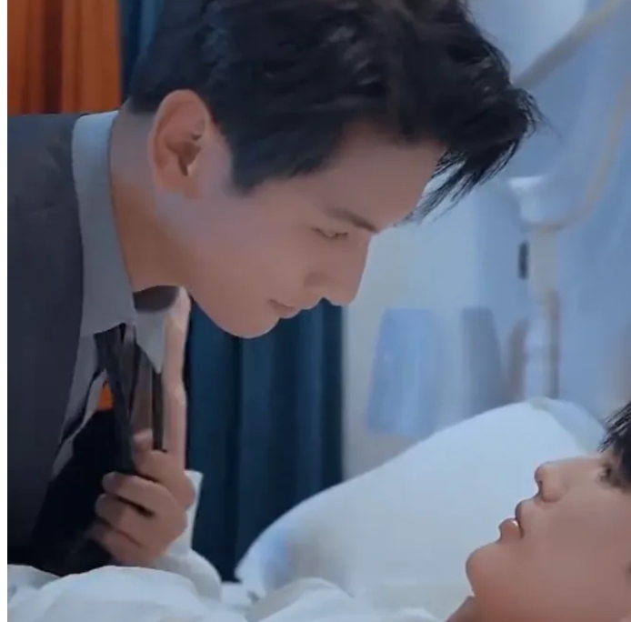 《阴婚霸宠：直男被迫嫁冥王》直男被迫当娇妻，从契约婚姻到双向奔赴 - 51虹马