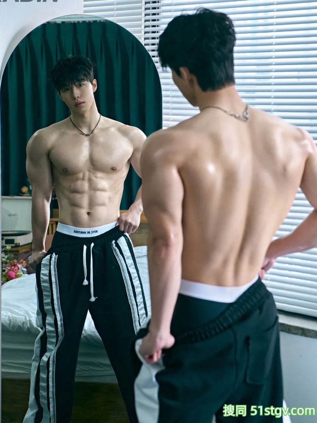 天菜男友,又帅又壮实-51虹马