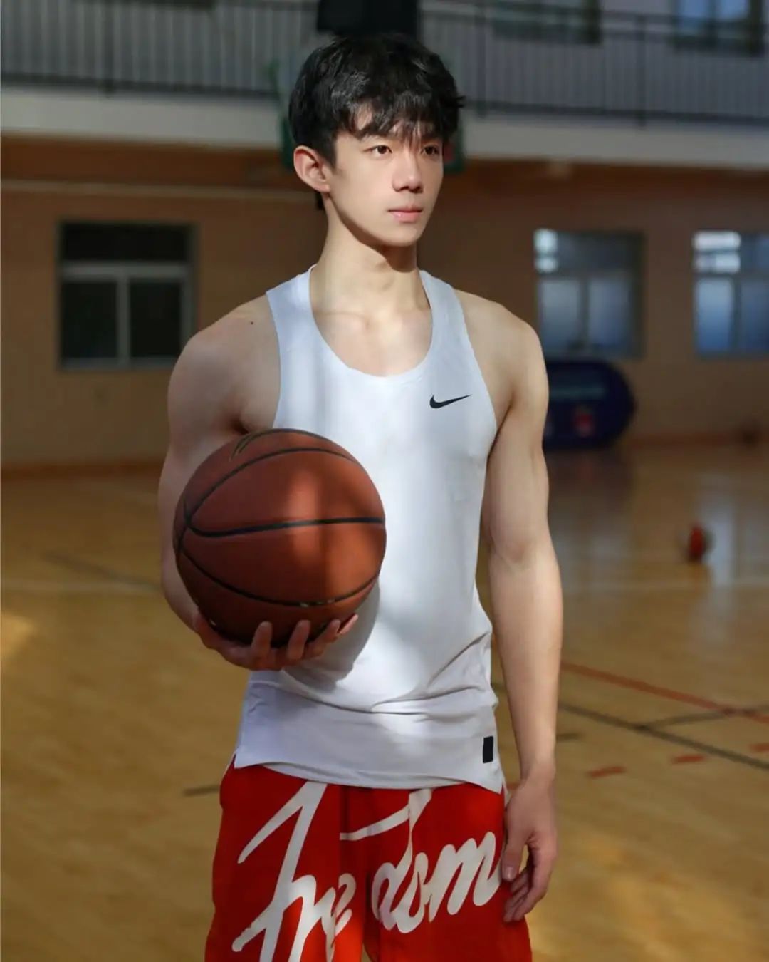 篮球体育生，意气风发 - 51虹马