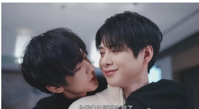 《坏狗》年下疯批弟弟为了哥哥什么都敢做！-51虹马