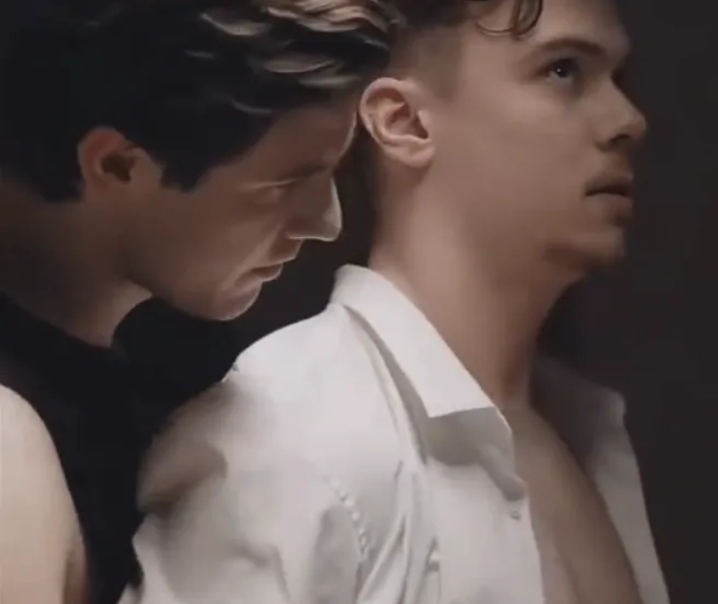 《恋人守则》疯批少爷x卧底保镖 - 51虹马